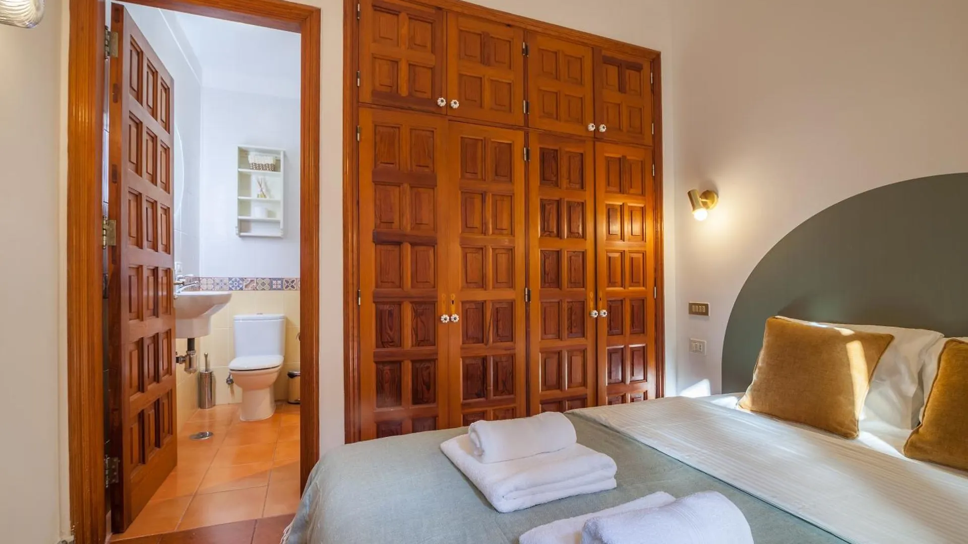 Apartment Paraiso Bamboo - Fibre Net, Heart Of The Los Gigantes, 2 Bedrooms, 2 Bathrooms, Tv Channels Acantilado de los Gigantes