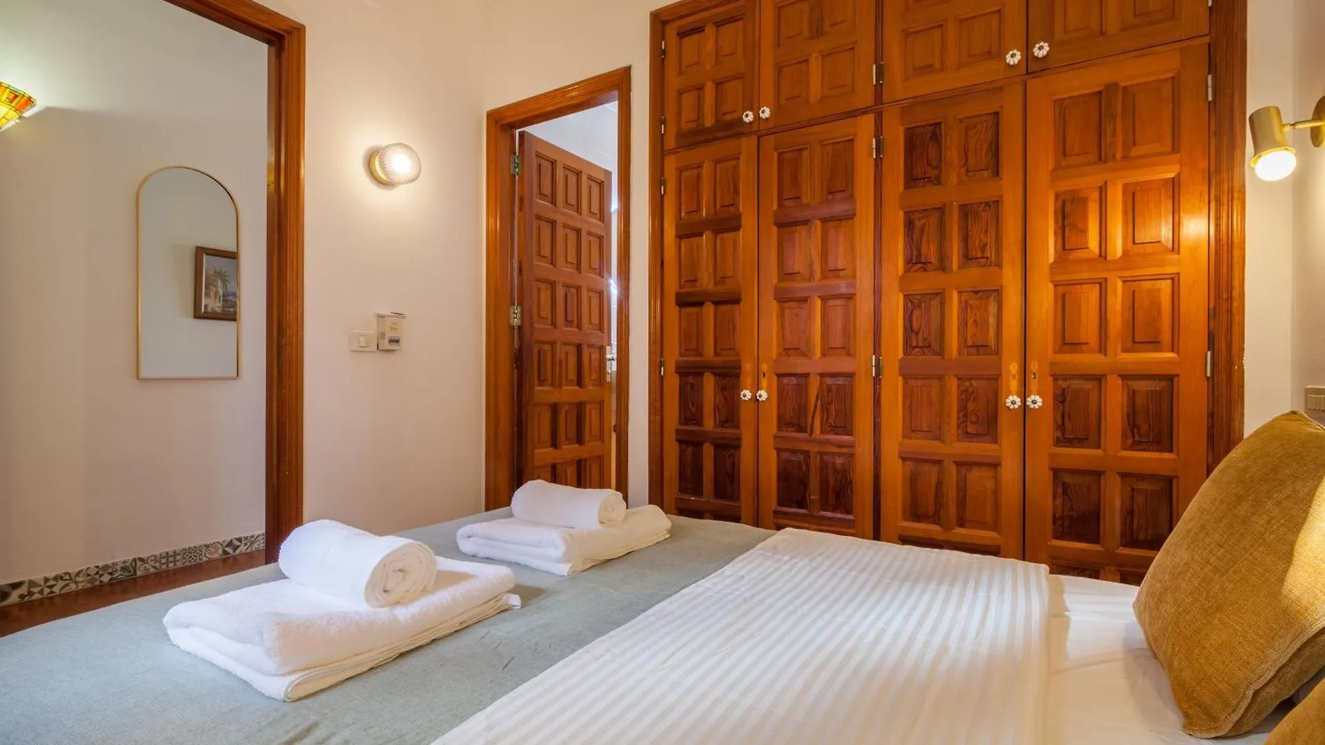 Apartment Paraiso Bamboo - Fibre Net, Heart Of The Los Gigantes, 2 Bedrooms, 2 Bathrooms, Tv Channels Acantilado de los Gigantes